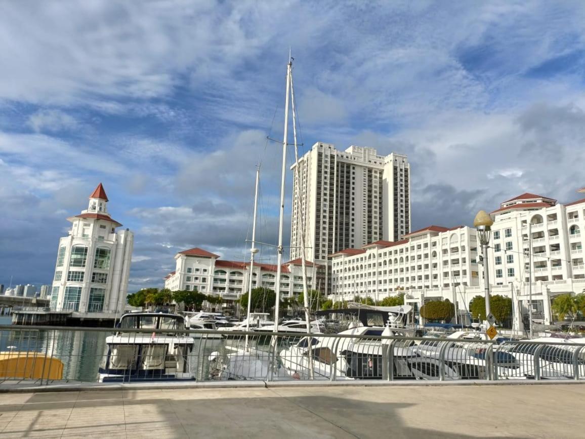 Straits Quay Marina Suites Penang By Aurorahomes Bagan Jermal Kültér fotó