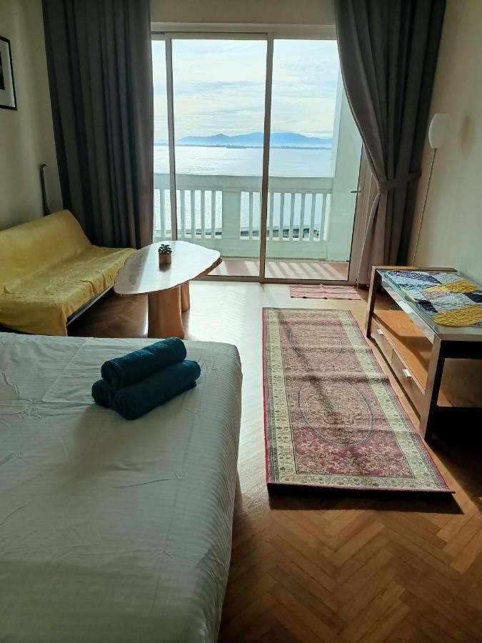 Straits Quay Marina Suites Penang By Aurorahomes Bagan Jermal Kültér fotó