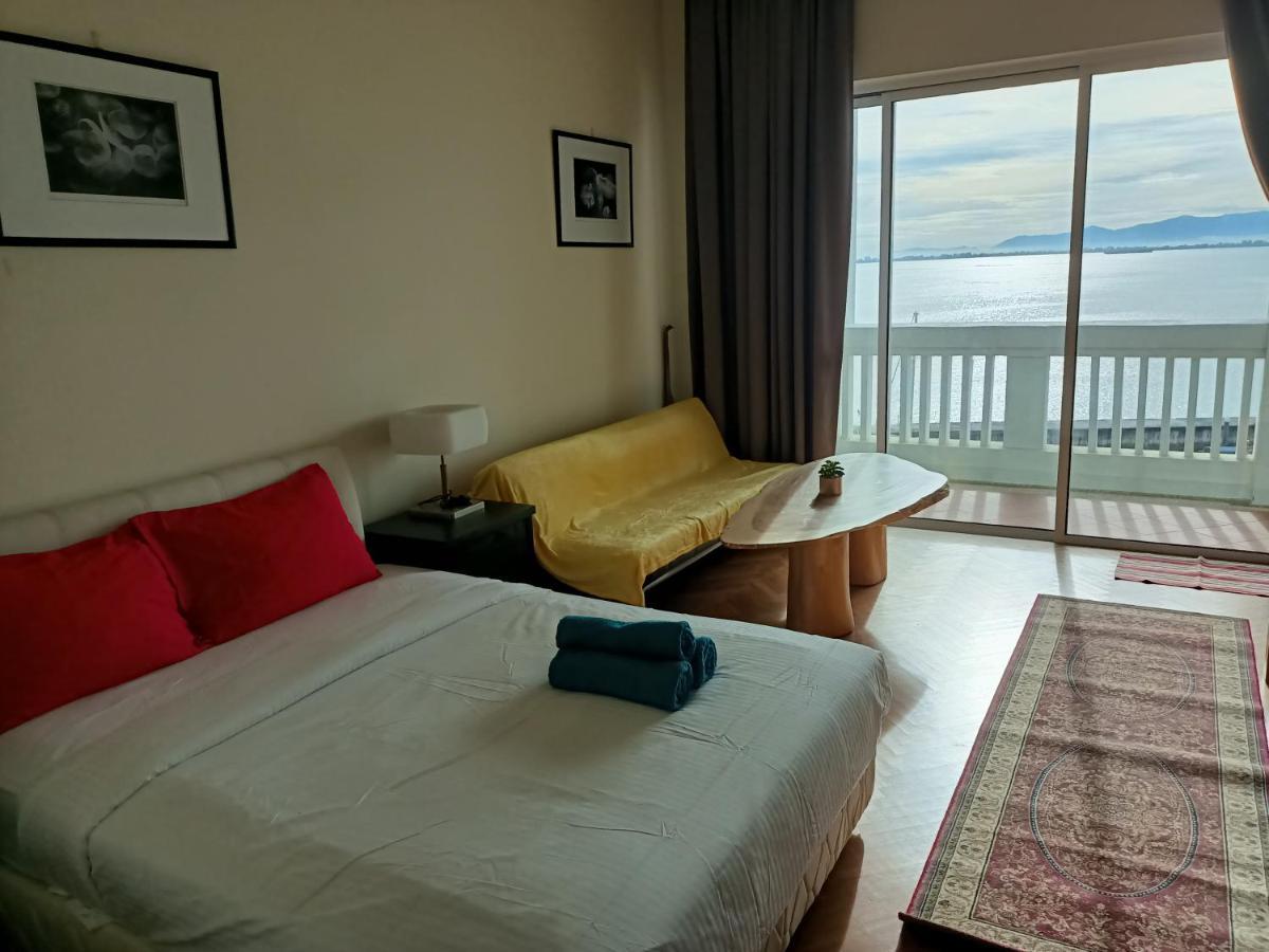 Straits Quay Marina Suites Penang By Aurorahomes Bagan Jermal Kültér fotó