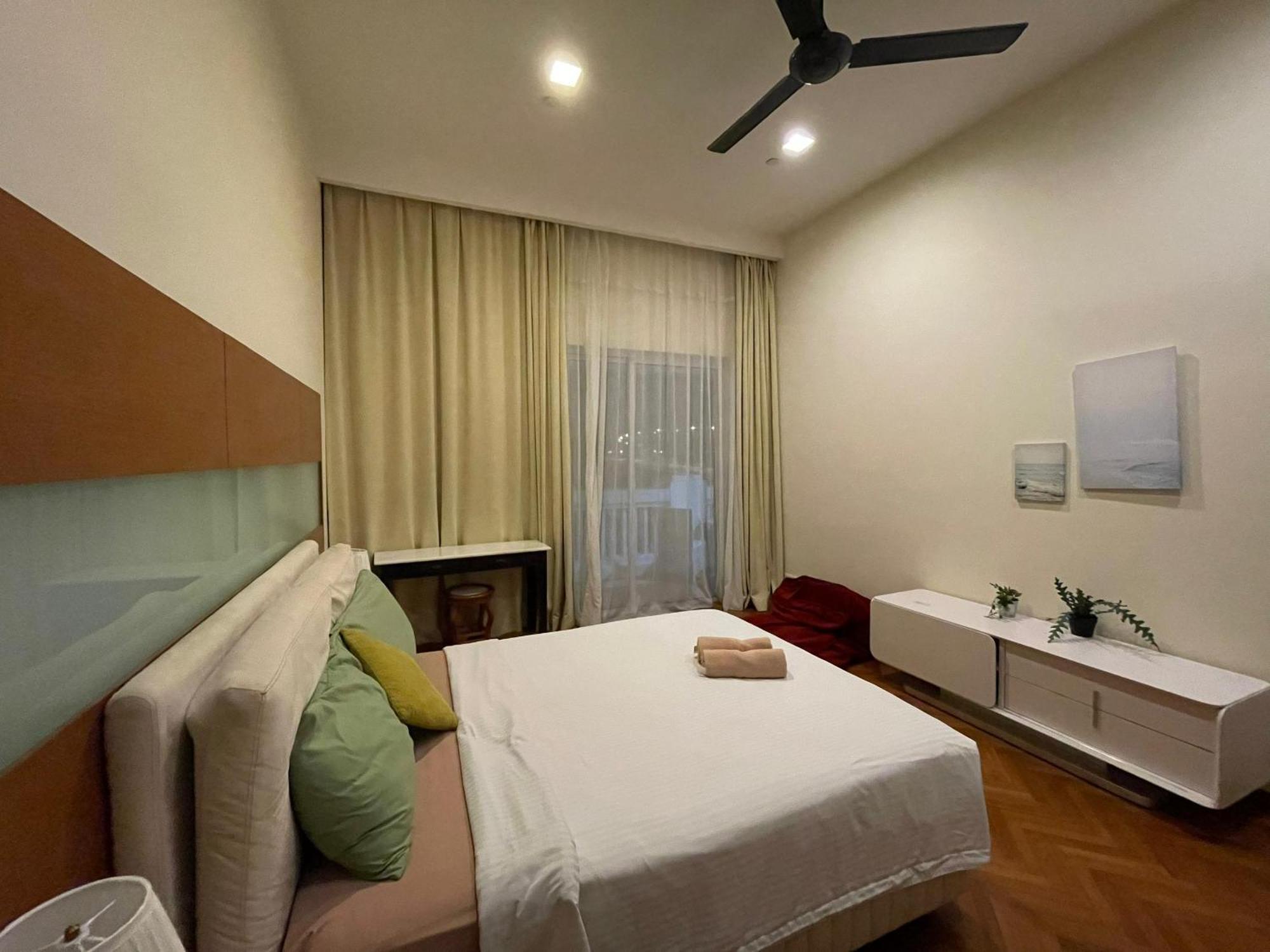 Straits Quay Marina Suites Penang By Aurorahomes Bagan Jermal Kültér fotó