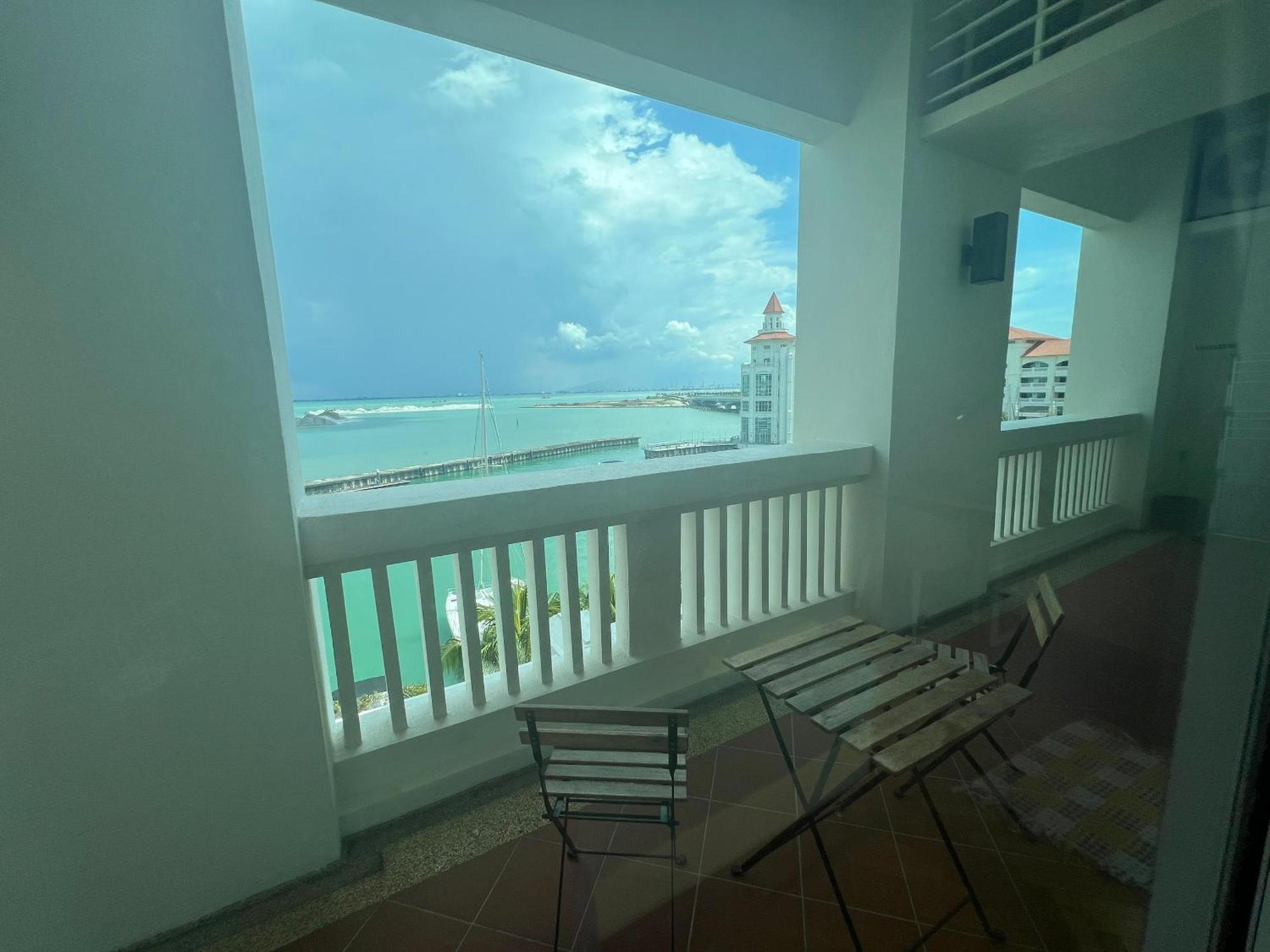 Straits Quay Marina Suites Penang By Aurorahomes Bagan Jermal Kültér fotó
